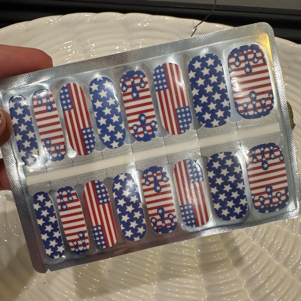Stars & Stripes Nail Wraps | Red White & Blue DIY Manicure